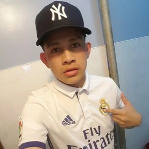 Meet your Posher, Cesar